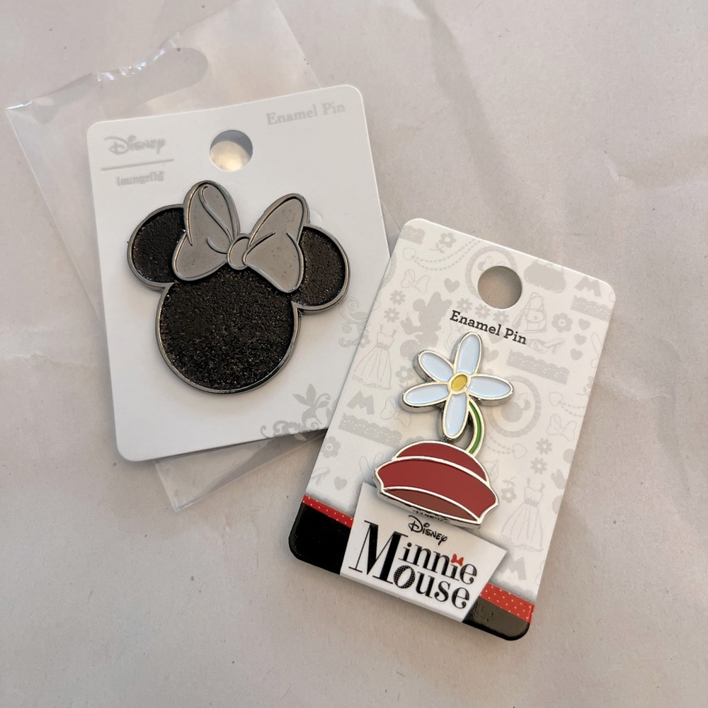 Loungefly Disney Minnie Mouse Pins on Backing Cards Never Traded